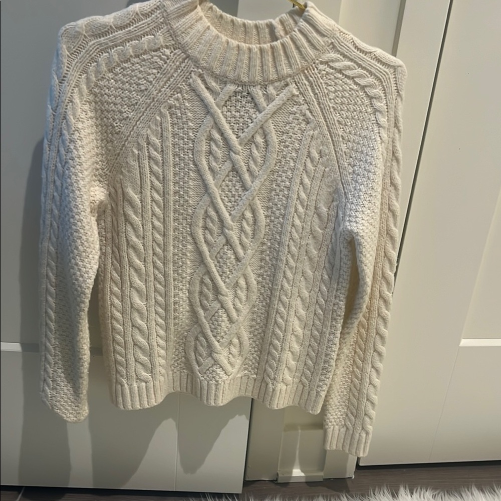 Abercrombie & Fitch Cream Crew Neck Cable Knit Sweater